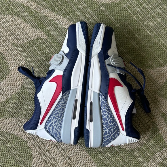 Nike Air Jordan Legacy 312 Youth 6.5 (CD9054-164) - Picture 6 of 12